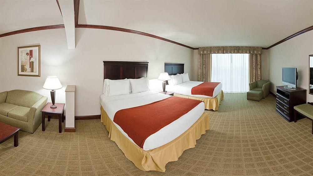 Holiday Inn Express Hotel & Suites Sherman Highway 75 By Ihg Dış mekan fotoğraf